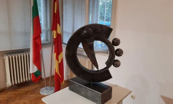Во КИЦ на Северна Македонија во Софија отворена изложба на скулптури на Марјан Стојаноски