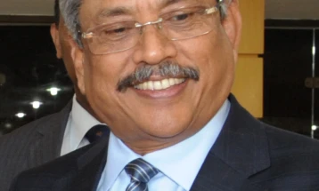 Побегнатиот поранешен претседател на Шри Ланка, Раџапакса се врати во татковината