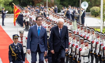 Претседателот Пендаровски го пречека италијанскиот претседател Матарела