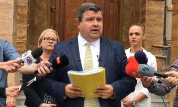 Мицевски: До Собранието официјално поднесена иницијативата за утврдување на уредноста на барањето за референдумот