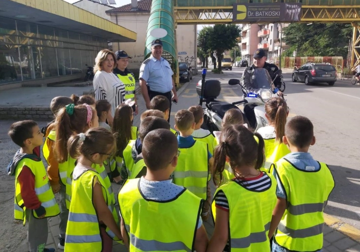 Едукативна сообраќајна кампања за првооделенците во „Христо Узунов“