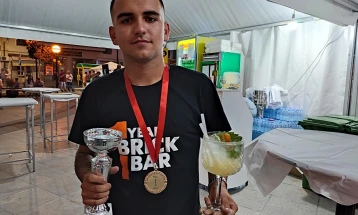 Гоце Ризов најдобар во трката на келнери во Кавадарци 