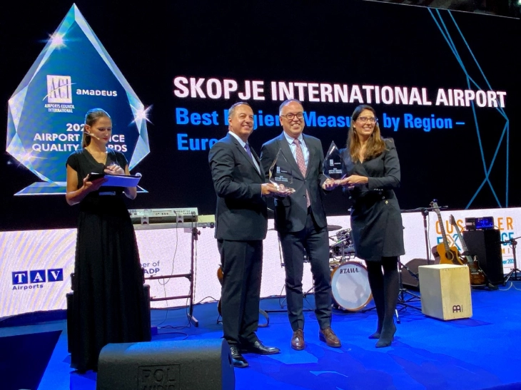 Директорот на ТАВ Македонија, Батак, ја прими ASQ-наградата за скопскиот аеродром од Meѓународниот совет на аеродроми