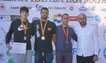 Поп Ацев и Костадиновска и годинава победници  на Велешкиот пливачки маратон
