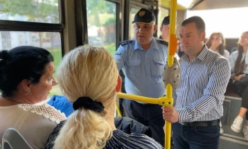 Стефковски: Полициски патроли ќе има во автобусите сè до целосно надминување на проблемите