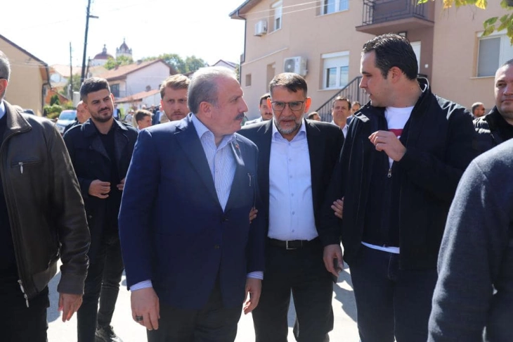 Претседателот на турскиот парламент Шентоп во приватна посета на Струмица