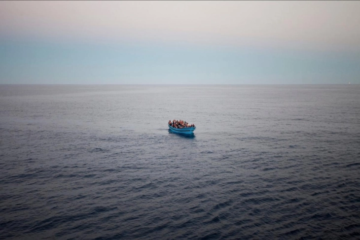 Германски активисти спасија 48 мигранти во Средоземно Море