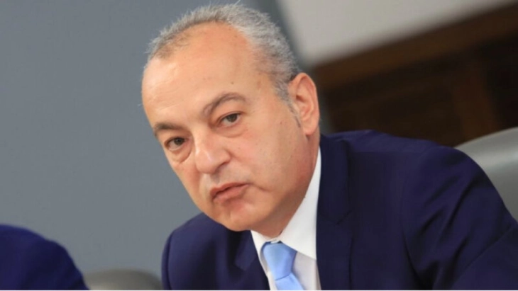 Галаб Донев: Коалициска формула за влада е неизбежна, гласањето помина мирно