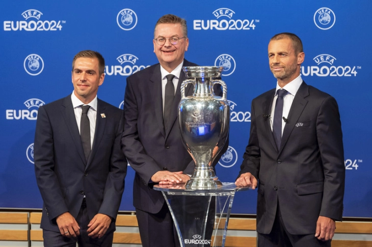 УЕФА одлучи да не го прошири Европското првенство на 32 репрезентации