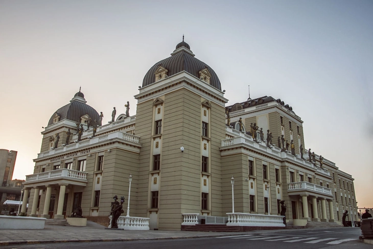 Премиера на „Лагата“ вечер во МНТ