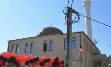 Пуштена во употреба нова џамија во тетовската населба Дреновец