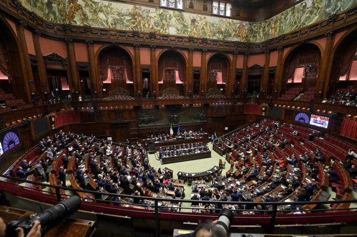 Долниот дом на италијанскиот Парламент ја поддржа Владата на Мелони
