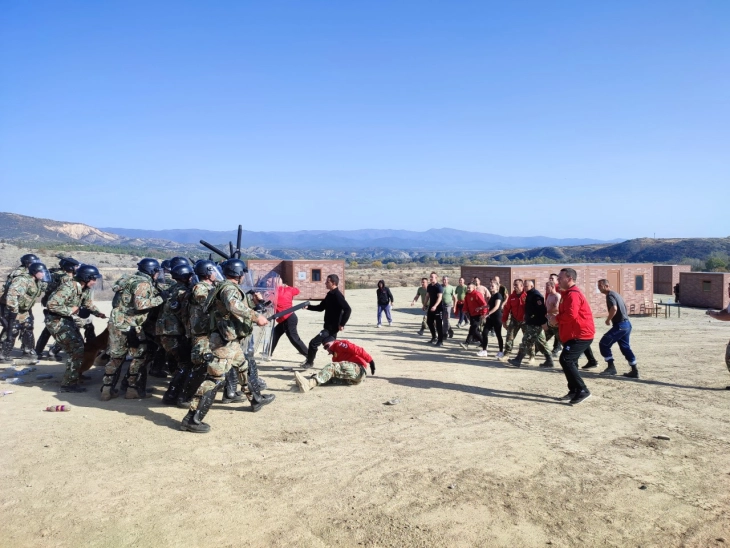 На „Криволак“ примопредадена британска донација за потребите на Армијата