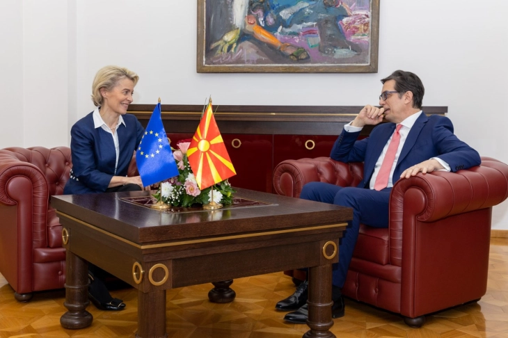 Средба на претседателот Пендаровски со претседателката на ЕК, Урсула фон дер Лaјен