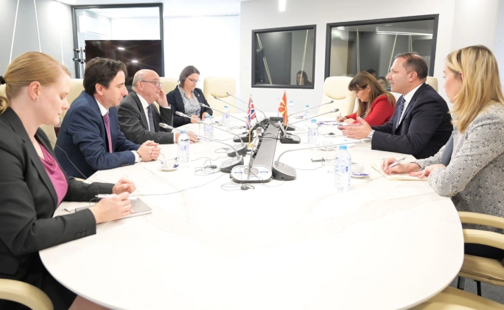 Средба на министерот Спасовски со специјалниот претставник на Обединетото Кралство за Западен Балкан, Стјуарт Пич
