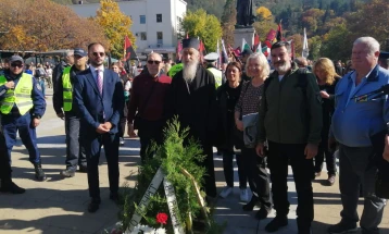 ВМРО-Бугарско национално движење го спречи положувањето цвеќе пред споменикот на Гоце Делчев во Благоевград