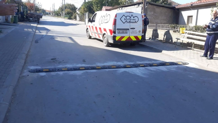 Во Градско и Ногаевци поставени забавувачи на брзината на возилата