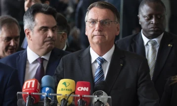 Болсонаро не го призна поразот на претседателските избори во Бразил, но покренал трансфер на власта