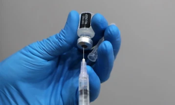 Во Австрија вакцинирале со погрешни дози вакцини против коронавирус