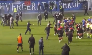 Службена победа за Шкендија, суспендиран стадионот на Шкупи