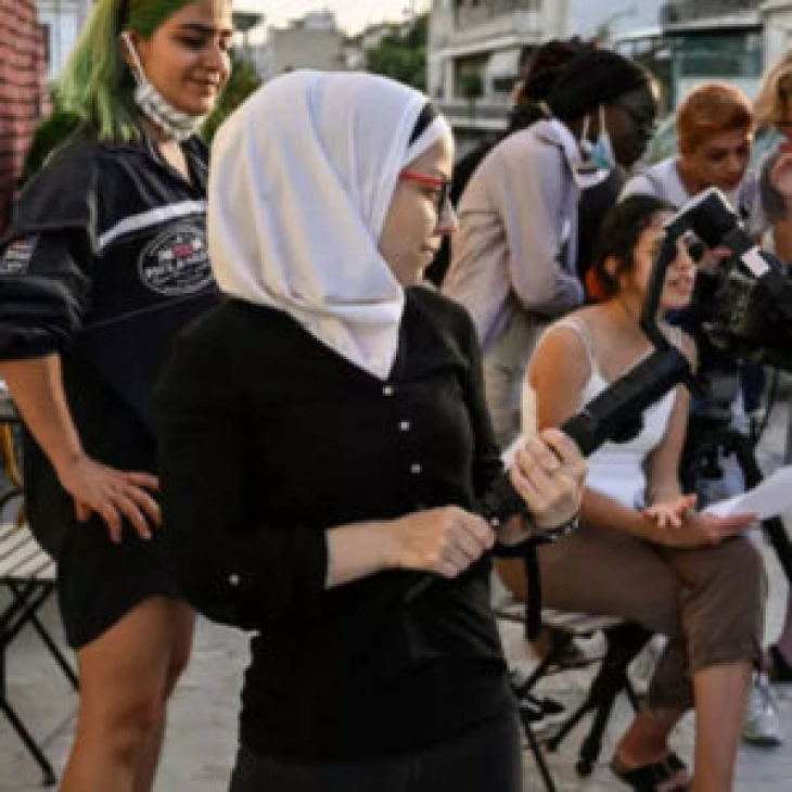 Gratë refugjate kanë fuqinë të xhirojnë filma rreth barazisë gjinore në Greqi