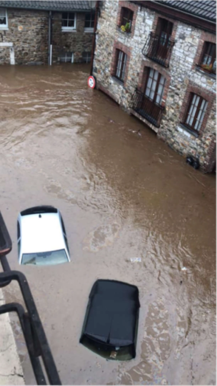 Gjashtë të vdekur në përmbytjet në Belgjikë 