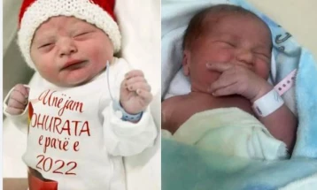 Në Shqipëri dy foshnje meshkuj kanë lindur në Vitin e Ri