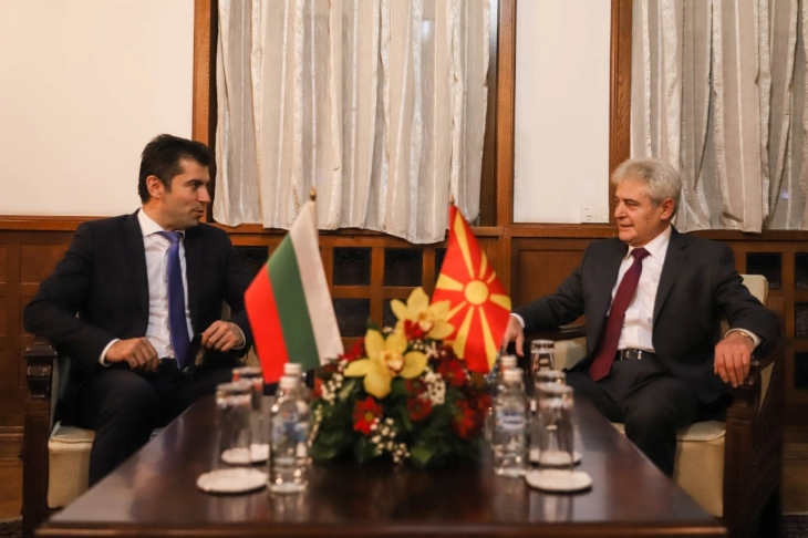 Ahmeti - Petkov: Vendi ynë nuk humb asgjë nga miqësia dhe afërsia me Bullgarinë