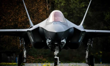 Finlanda bleu 64 avionë luftarak amerikan F-35