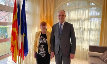 Takim i Ruskovskës me ambasadorin francez Bomgartner dhe gjykatësin për lidhje Dibost