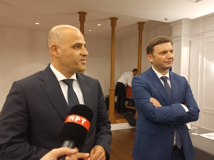 Kovaçevski pas takimit me Petkovin: Për momentin nuk mund të flitet për çfarëdo progresi me Bullgarinë, bisedimet vazhdojnë