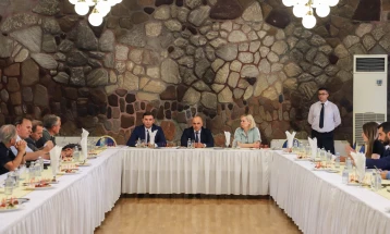 Kovaçevski në takim me sektorin civil: Vendimet i marrim në partneritet dhe interes të të gjithë qytetarëve
