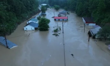 Rritet numri i viktimave nga përmbytjet në Kentaki