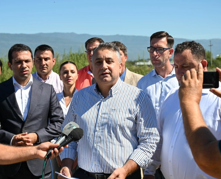 Rustemi: Ndërtimi i autostradës Shkup-Bllacë është vonuar për shkak të problemeve me shpronësimin