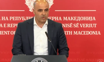Kovaçevski: Më vjen mirë që qytetarët maqedonas mund të shkojnë lirisht dhe të gëzojnë një klub kulturor në Bullgari