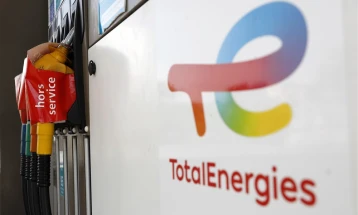 Shefi i kompanisë franceze Total Energji thotë se kompania mbetet në Rusi që të dërgojë gaz të lëngshëm për Evropë