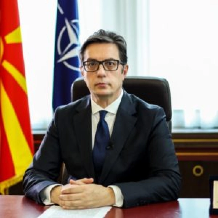 President Pendarovski meets with four newly appointed economic advisers abroad