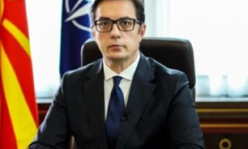 President Pendarovski meets with four newly appointed economic advisers abroad