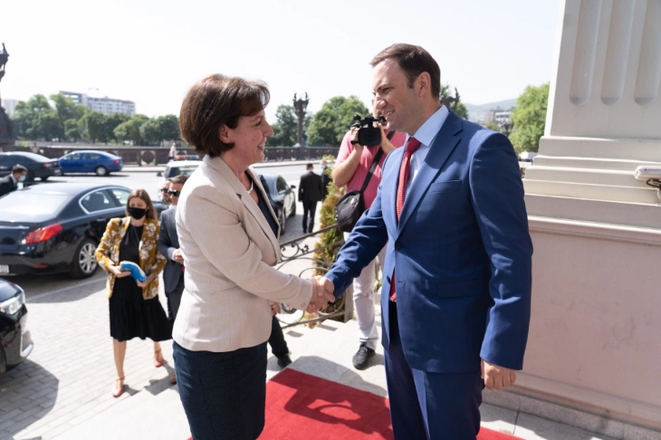 Skopje and Pristina committed to enhancing good neighborly relations: ministers