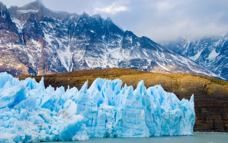 Thousands of scientists sound the alarm again on climate emergency