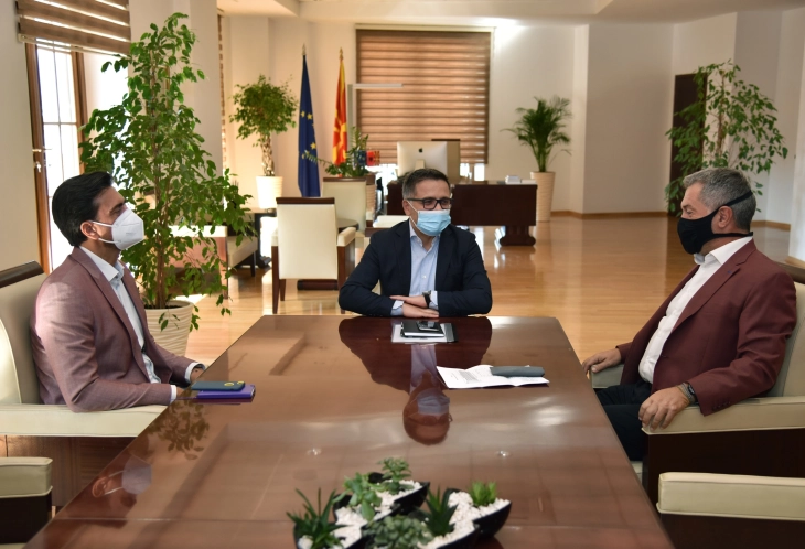 FinMin Besimi meets with EU Delegation’s Bertolini and Hudolin