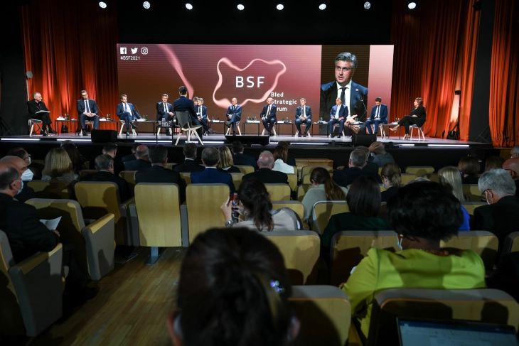 Bled Forum panel on Europe's future turns into panel on migrations