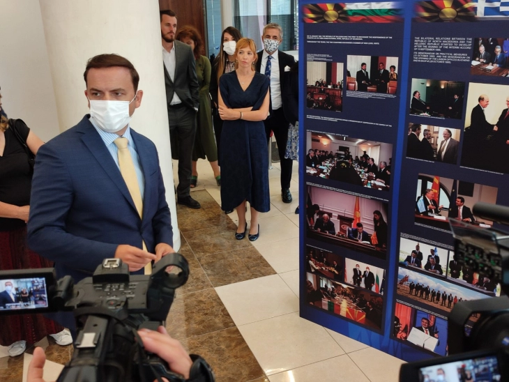 Foreign Ministry opens archive exhibit in honor of 30th independence anniversary