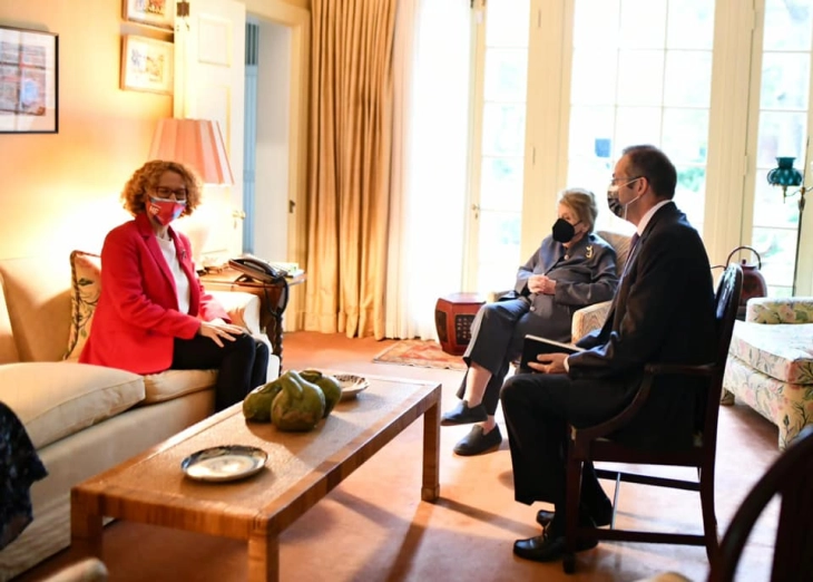 Shekerinska meets former US Secretary of State Madeleine Albright