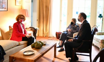 Shekerinska meets former US Secretary of State Madeleine Albright