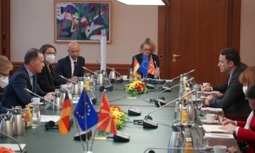 FM Osmani seeks German support for Bulgaria solution, start of EU accession talks