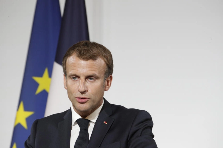 Macron accuses UK of lack of credibility on Brexit amid fishing row