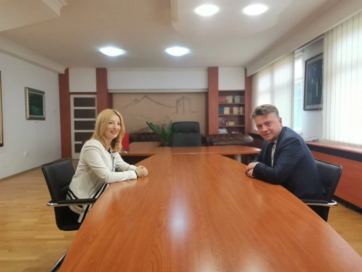 Skopje’s new mayor Danela Arsovska takes office