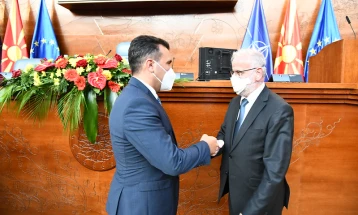 Zaev meets with Xhaferi, Ahmeti in Parliament