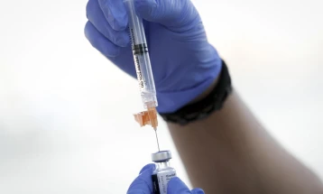 WHO warns of looming Covid-19 syringe shortage